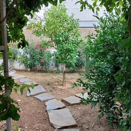 το μικρό σπίτι στον κήπο Lägenhet Karystos (Evia)